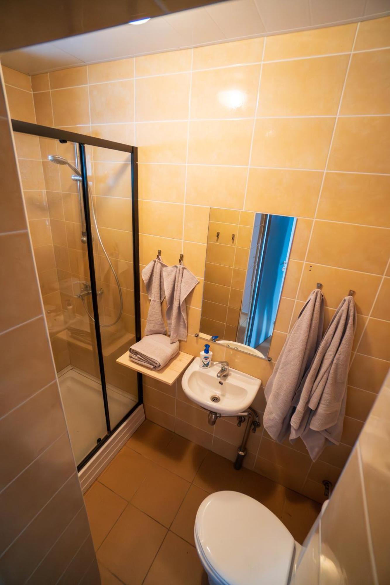 Namelis Ant Vilnojos Ezero Kranto Guest House Suderve ภายนอก รูปภาพ